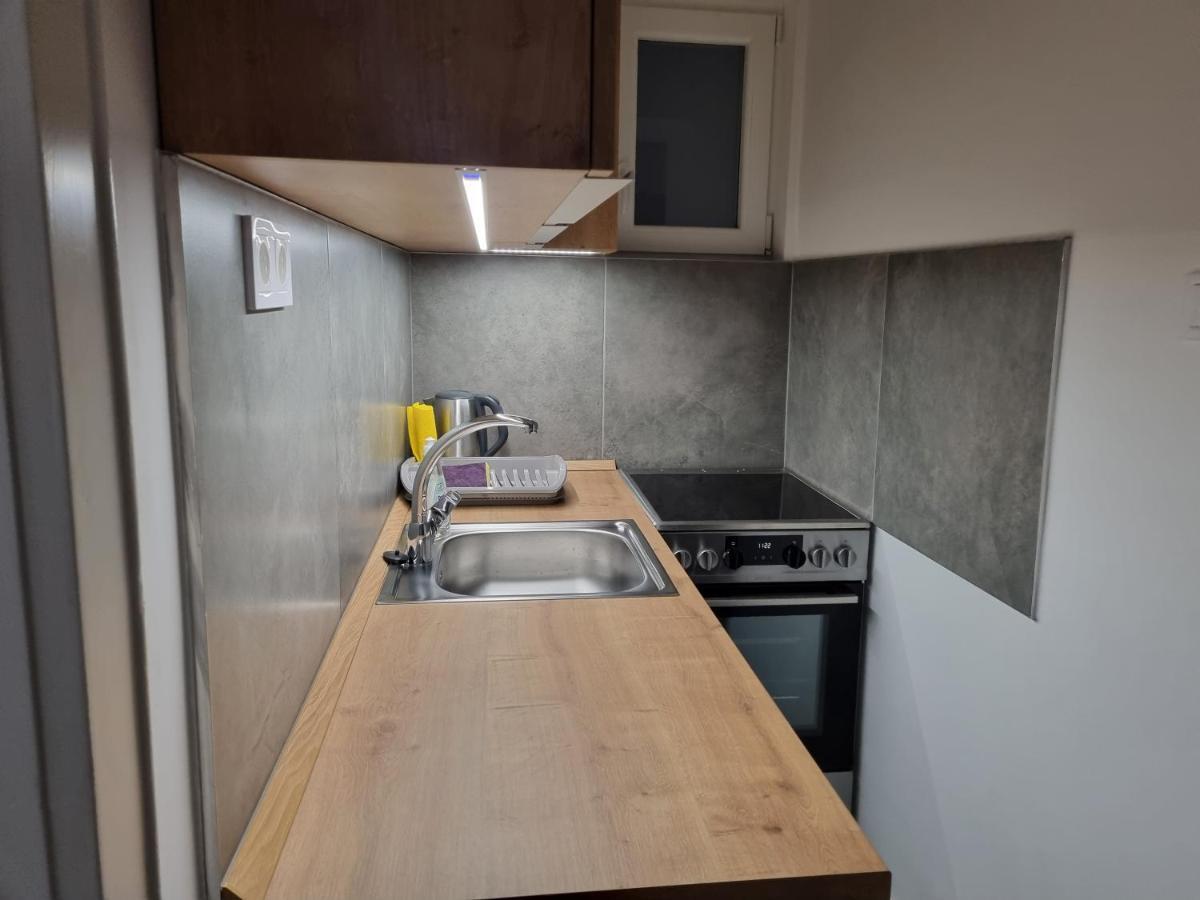 Downtown Studio Apartman Pecs Bagian luar foto